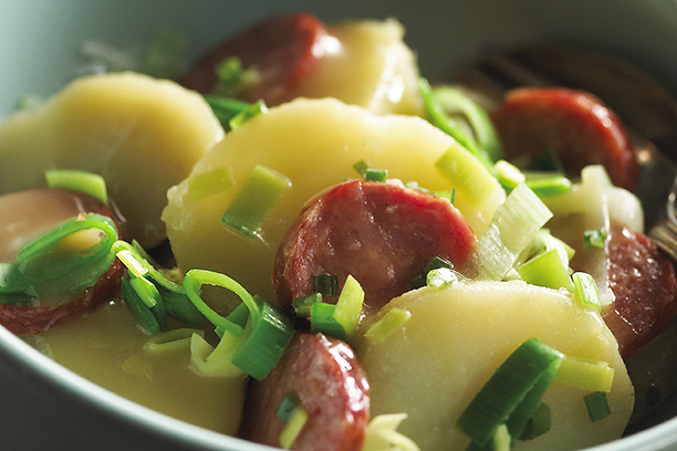 Salade de pommes de terre et poireaux pour accompagner des recettes sur le BBQ