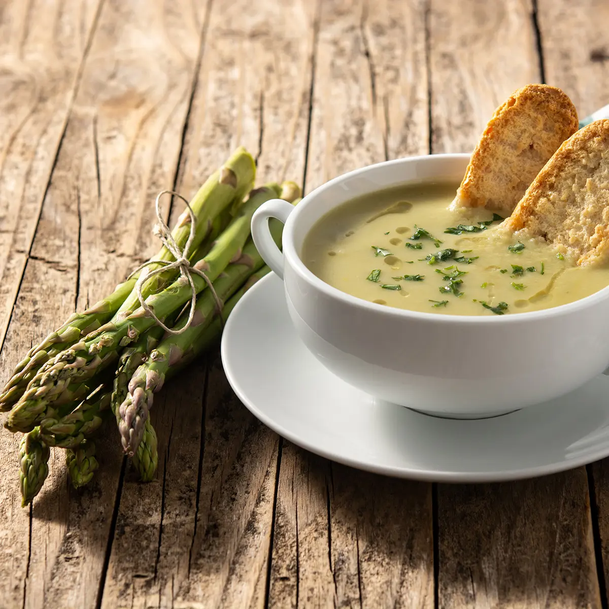 Asparagus creamy soup