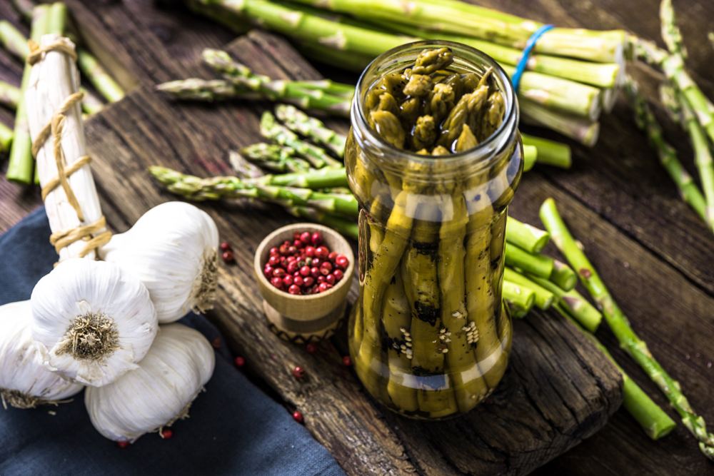 Asperges marinées à mettre en conserve à faire soi-même