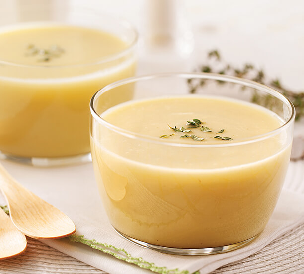Crème de poireaux et pommes pour une soupe réconfortante en entrée