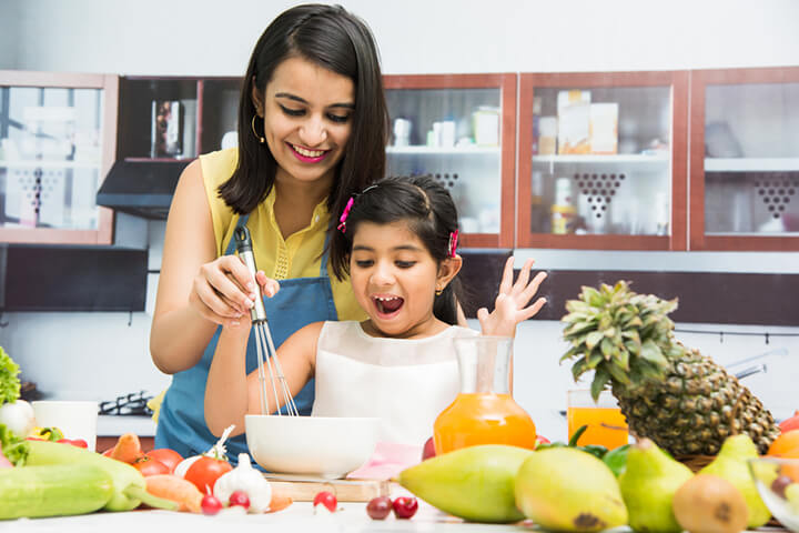 Fruits et trempette, une recette pour faire cuisiner les enfants