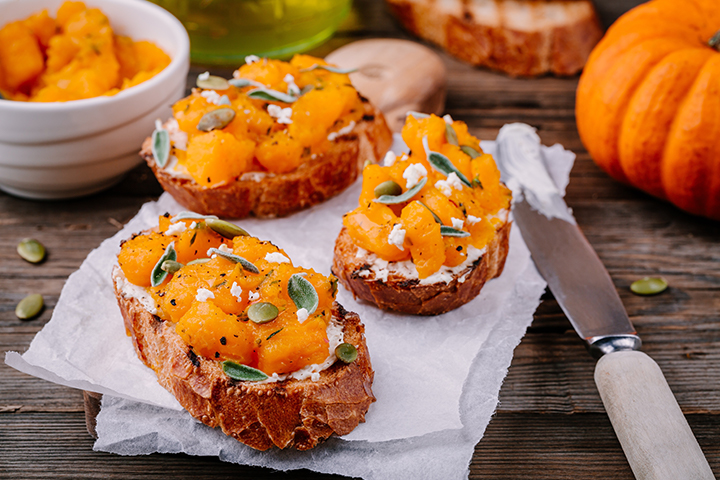 Grilled cheese au fromage de chèvre avec citrouille, sauge et sirop d’érable