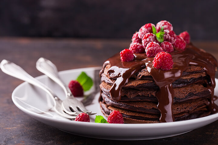 Pancakes véganes et sans gluten à la farine de sarrasin et cacao