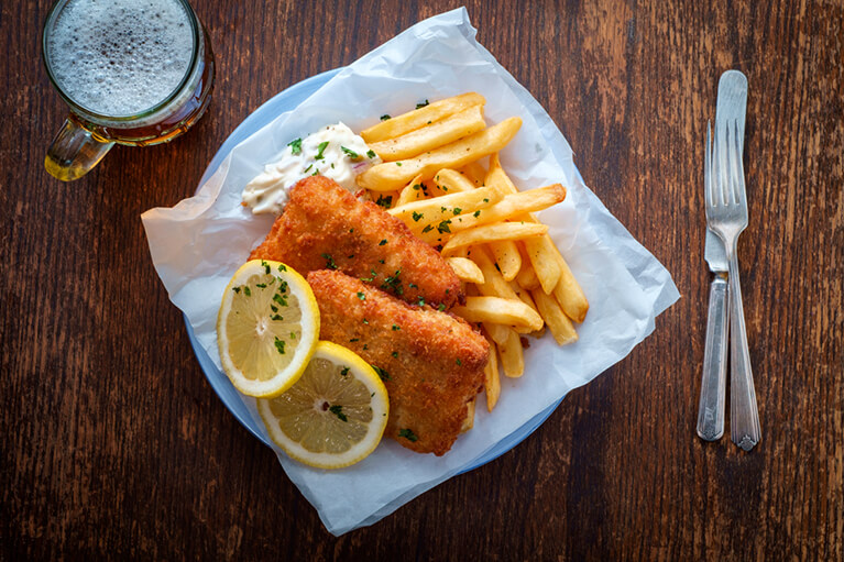 Plat de fish 'n chips à essayer dans un resto en Mauricie