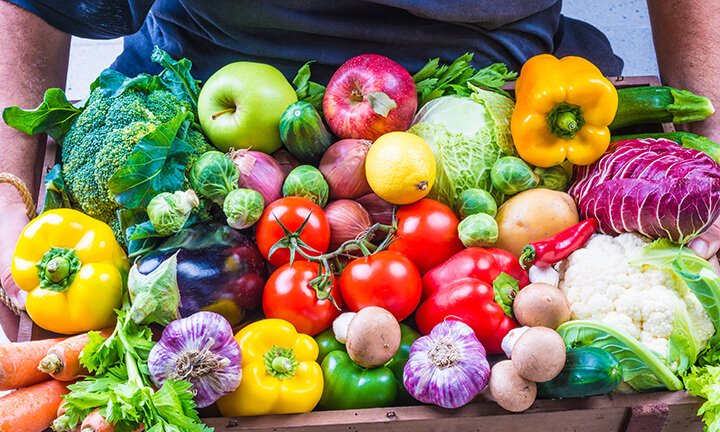 Producteur québécois qui offre des paniers de fruits et légumes pour favoriser l'achat local