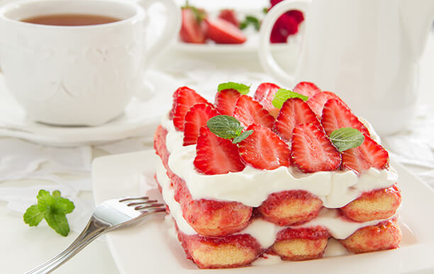 Recette de dessert d'inspiration italienne, le tiramisu aux fraises