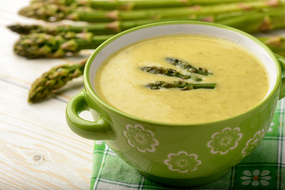 Soupe ou crème d'asperges à congeler, servir chaude ou froide avec des pointes d'asperges grillées