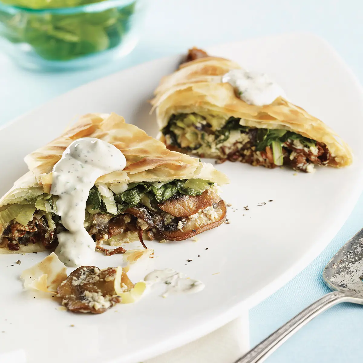 Mushrooms, leeks and ricotta strudel