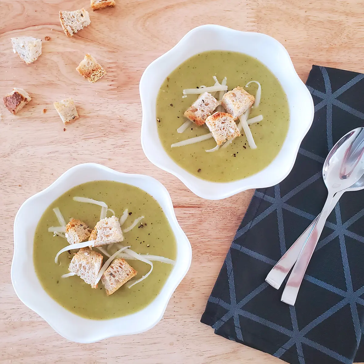 Broccolis and cauliflowers cream soup