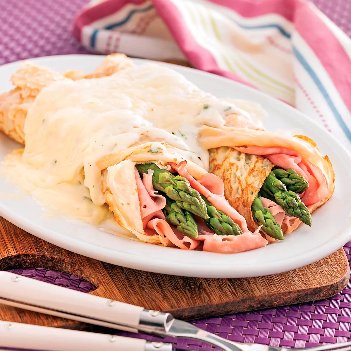 Crêpes farcies au jambon et aux asperges