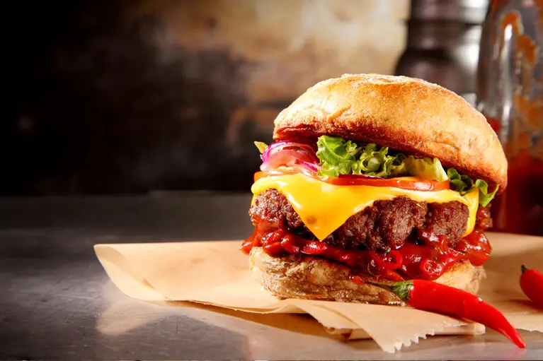 Parlons burgers : 11 ingrédients qui mettent du piquant
