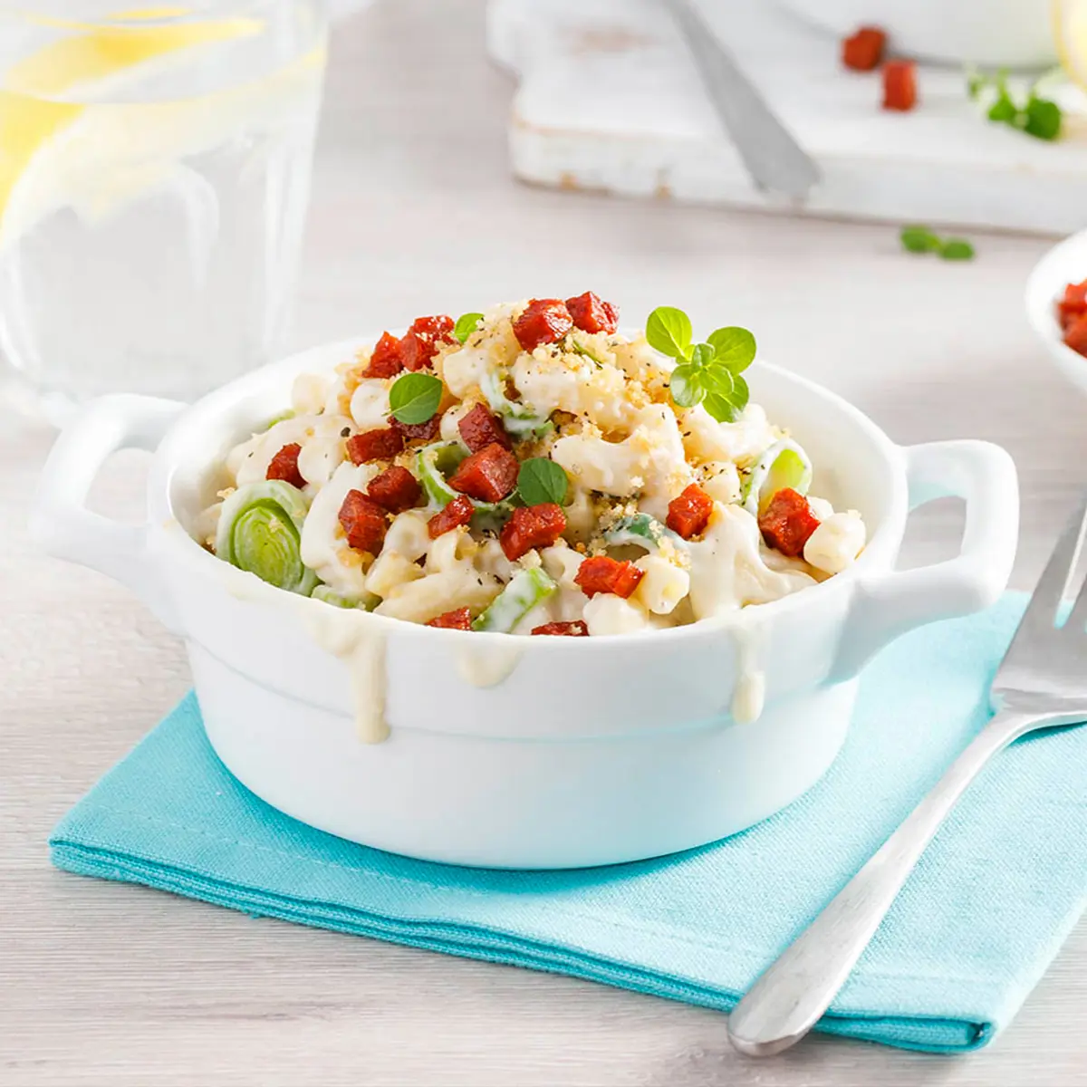 Macaronis au fromage, sauce au chou-fleur et poireaux