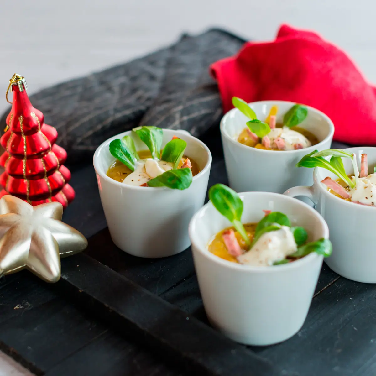 Potage à la courge et aux poireaux