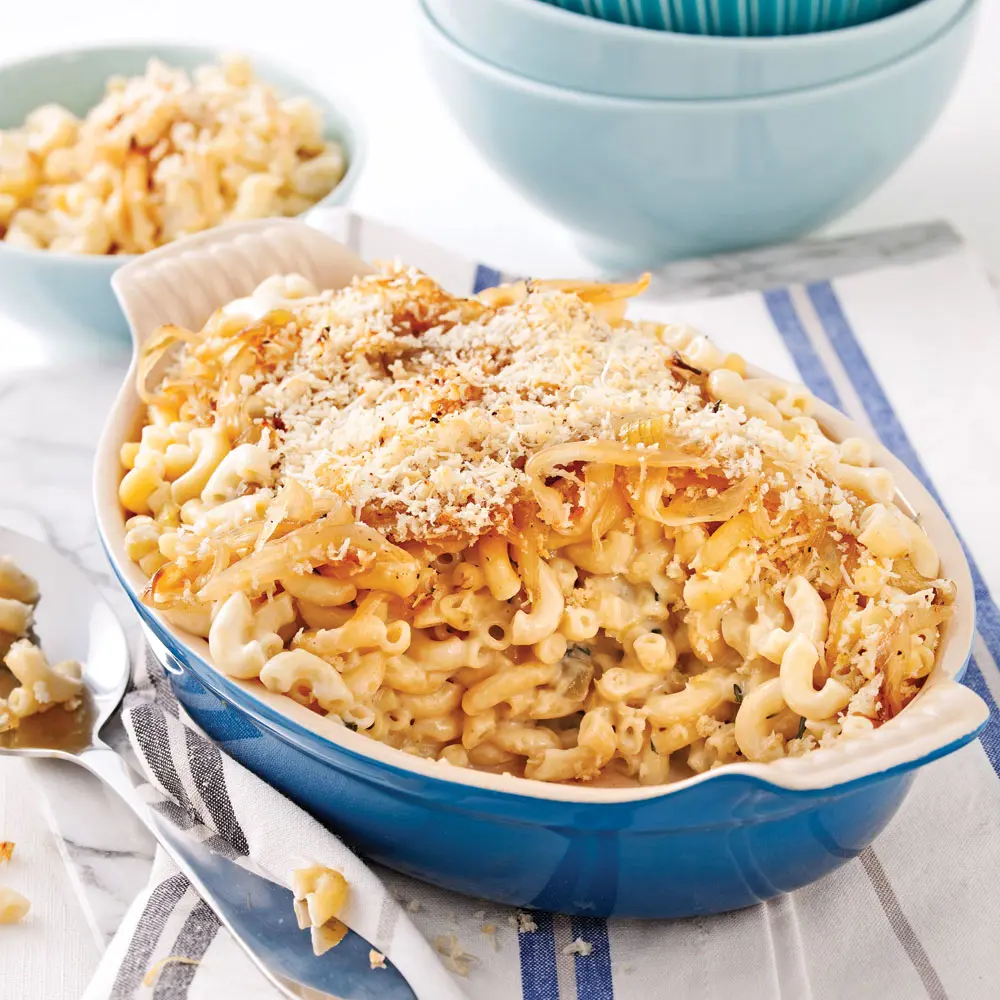 Macaronis au fromage et oignons caramélisés