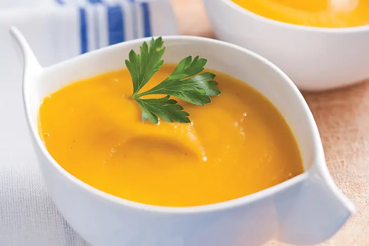 Recette de soupe aux légumes sous forme de velouté aux légumes racines