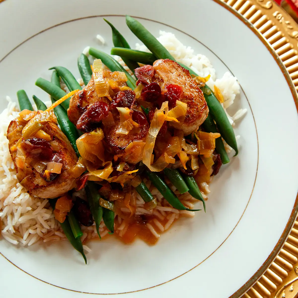 Pork medaillons with leeks and cranberries