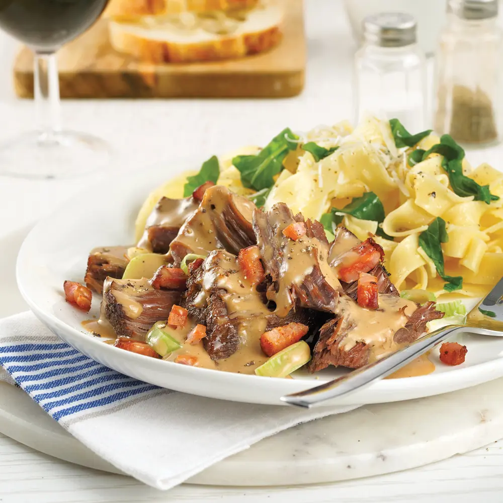 Braised beef with beer and leeks in the slow cooker