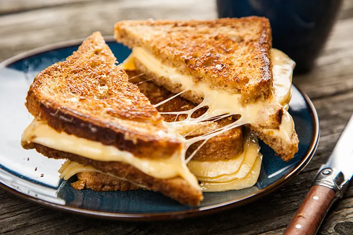 7 fromages québécois pour des grilled cheese de luxe!